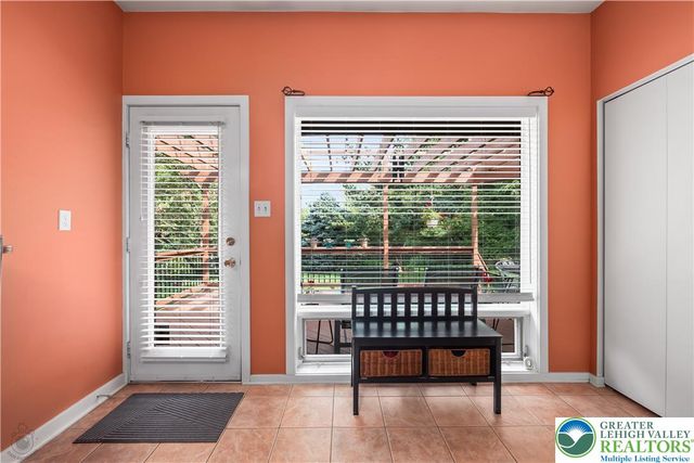 7942 Woodsbluff Run, Upper Macungie Twp, PA 18051