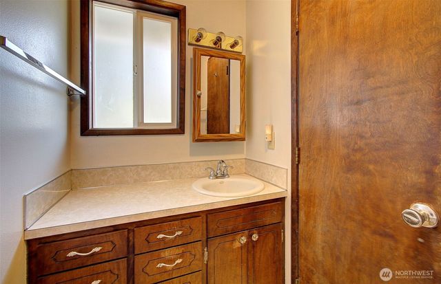 402 NW 69th Street, Vancouver, WA 98665