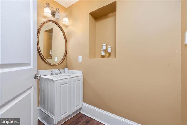 11846 CHAPEL RD, Clifton, VA 20124