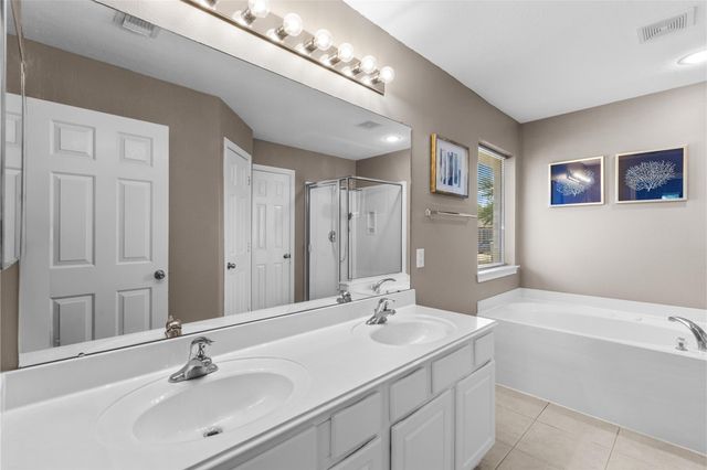 2705 7th Street N, Texas City, TX 77590