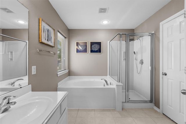 2705 7th Street N, Texas City, TX 77590