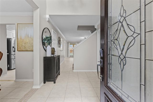 2705 7th Street N, Texas City, TX 77590