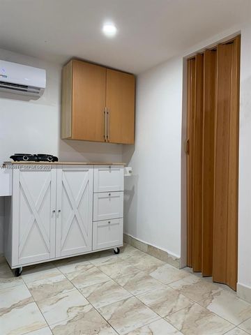 20811 NW Miami Pl B, Miami Gardens, FL 33169