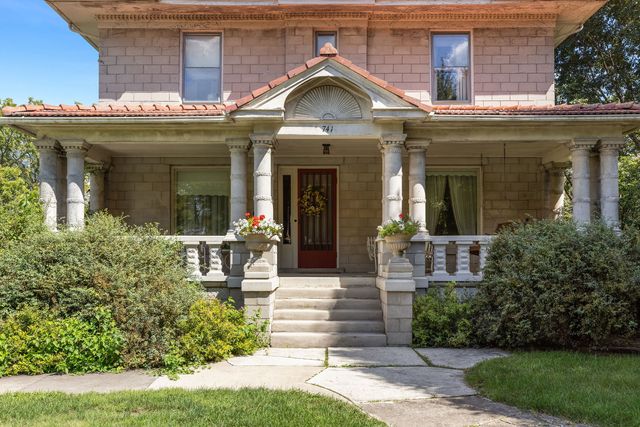 741 Dunbar Street, Beecher, IL 60401