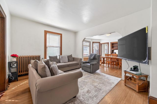 2125 N 6th Street, Minneapolis, MN 55411