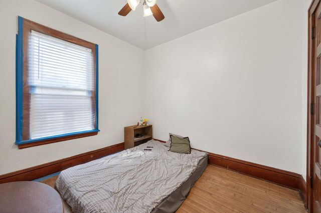 2125 N 6th Street, Minneapolis, MN 55411