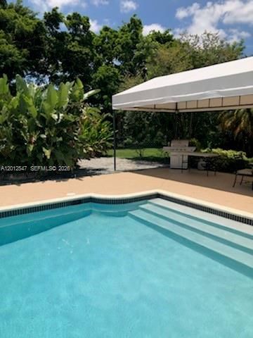 21070 N Sweetwater Ln N, Boca Raton, FL 33428