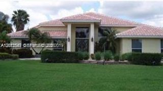 21070 N Sweetwater Ln N, Boca Raton, FL 33428
