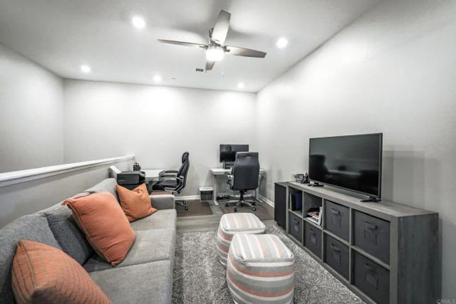 1728 Valley Oak Way, Oceanside, CA 92056