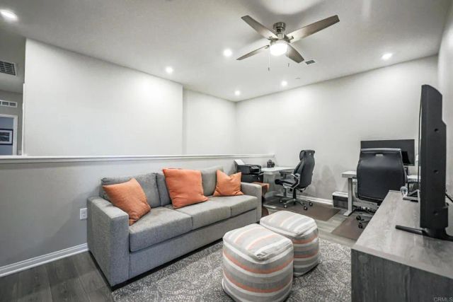 1728 Valley Oak Way, Oceanside, CA 92056