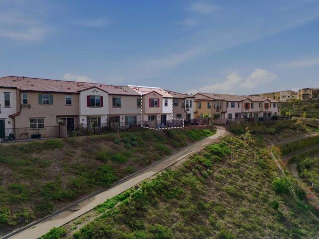 1728 Valley Oak Way, Oceanside, CA 92056