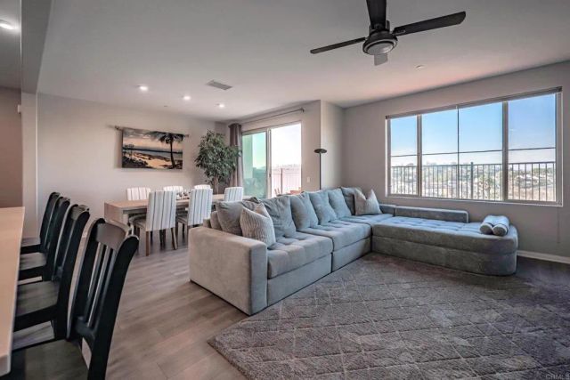 1728 Valley Oak Way, Oceanside, CA 92056