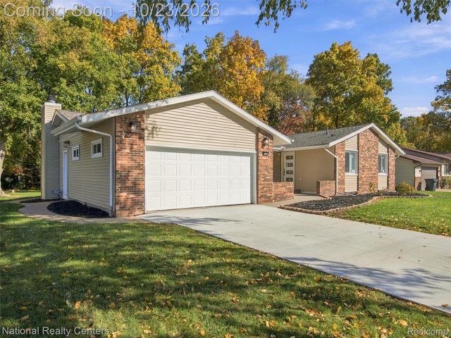 8651 Messmore Road, Shelby Charter Township, MI 48317