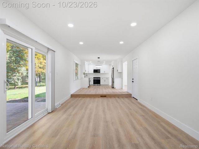 8651 Messmore Road, Shelby Charter Township, MI 48317