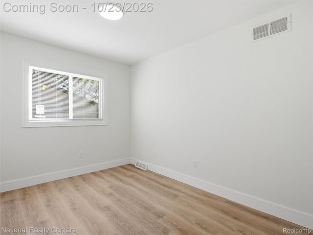 8651 Messmore Road, Shelby Charter Township, MI 48317