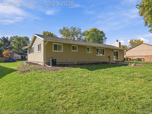 8651 Messmore Road, Shelby Charter Township, MI 48317