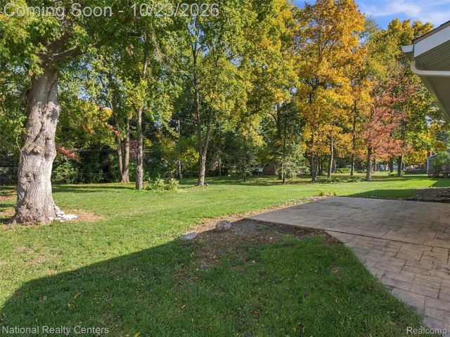 8651 Messmore Road, Shelby Charter Township, MI 48317