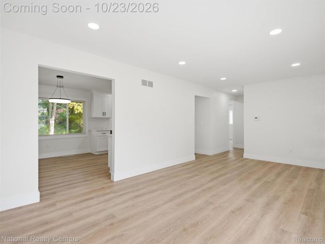 8651 Messmore Road, Shelby Charter Township, MI 48317