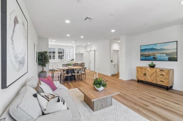 2639 Allium Way, Carlsbad, CA 92008