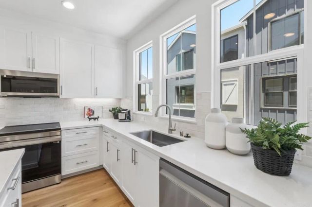 2639 Allium Way, Carlsbad, CA 92008