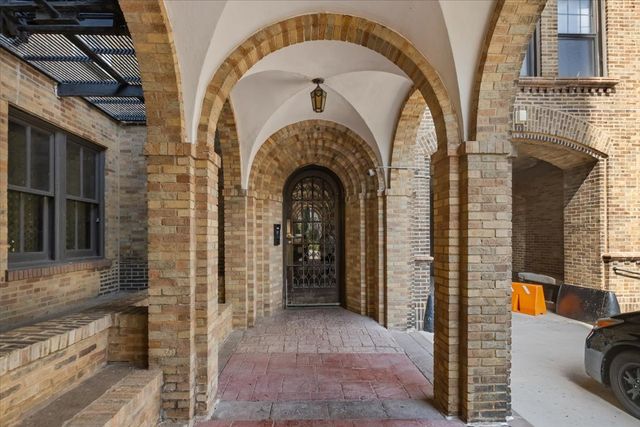 7321 S South Shore Drive 5A, Chicago, IL 60649