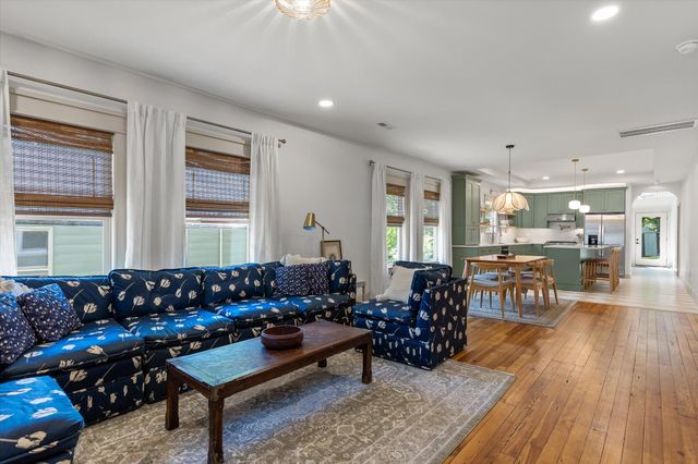 821 Spears Avenue, Chattanooga, TN 37405