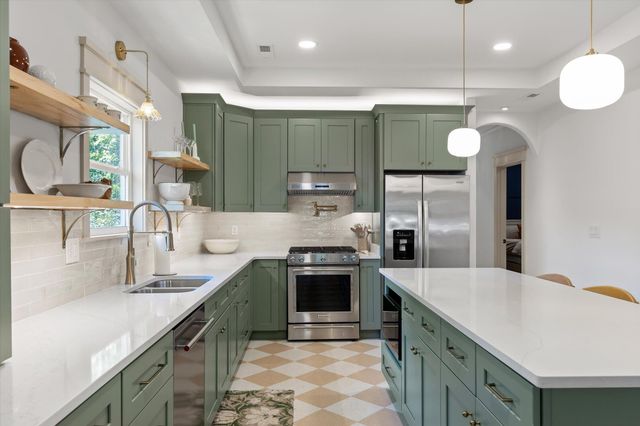 821 Spears Avenue, Chattanooga, TN 37405