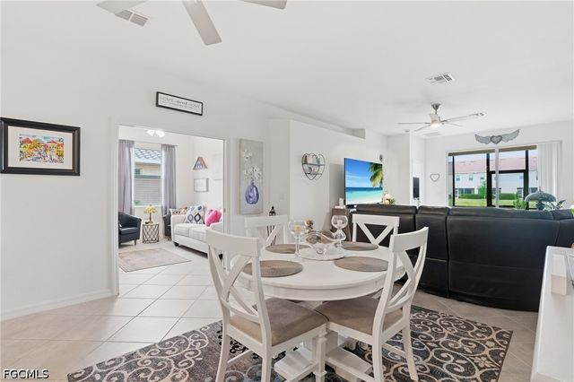 2621 Vine AVE, Naples, FL 34120