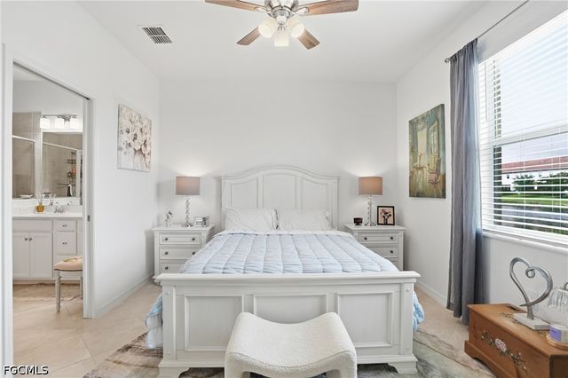 2621 Vine AVE, Naples, FL 34120