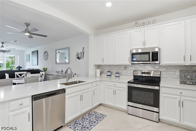 2621 Vine AVE, Naples, FL 34120