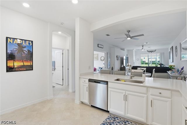 2621 Vine AVE, Naples, FL 34120