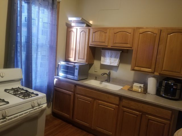5514 S Winchester Avenue, Chicago, IL 60636