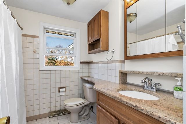 167 Charles Drive, Tewksbury, MA 01876