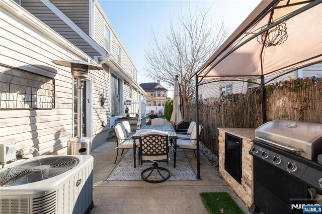 170 Tenafly Road, Englewood, NJ 07631