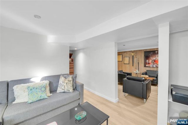 170 Tenafly Road, Englewood, NJ 07631