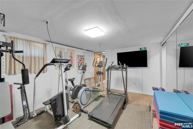 170 Tenafly Road, Englewood, NJ 07631