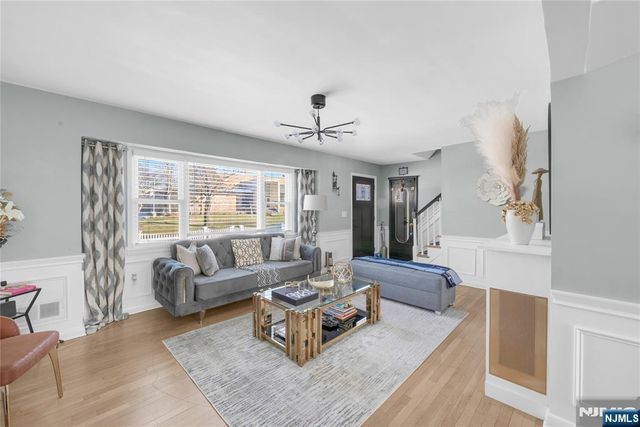 170 Tenafly Road, Englewood, NJ 07631