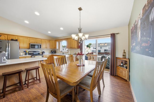 1206 18th Street N, Moorhead, MN 56560