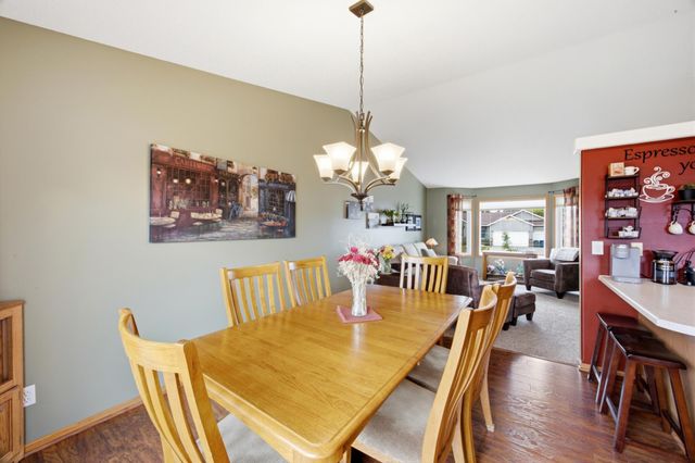 1206 18th Street N, Moorhead, MN 56560