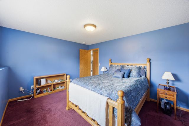 1206 18th Street N, Moorhead, MN 56560