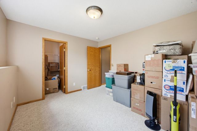 1206 18th Street N, Moorhead, MN 56560