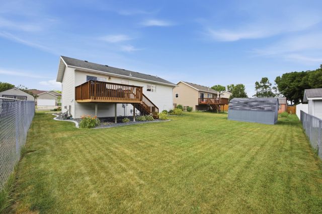 1206 18th Street N, Moorhead, MN 56560