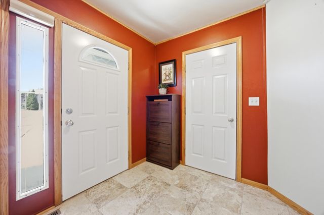 1206 18th Street N, Moorhead, MN 56560
