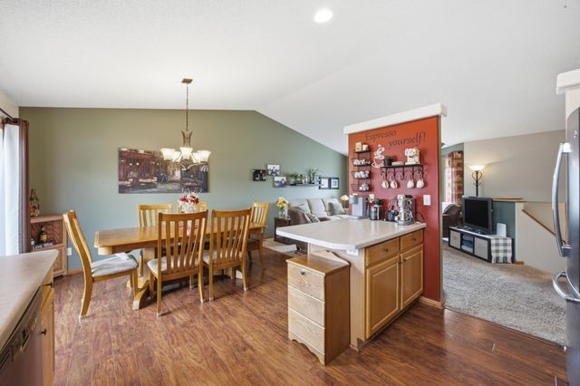 1206 18th Street N, Moorhead, MN 56560