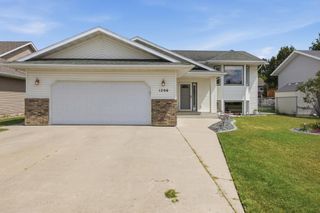1206 18th Street N, Moorhead, MN 56560
