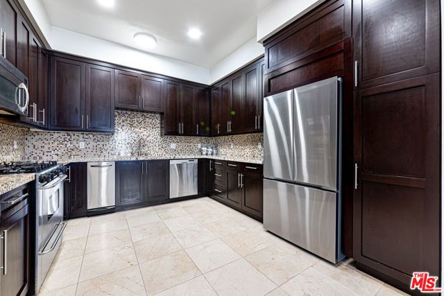 5057 Maplewood Avenue PH4, Los Angeles, CA 90004
