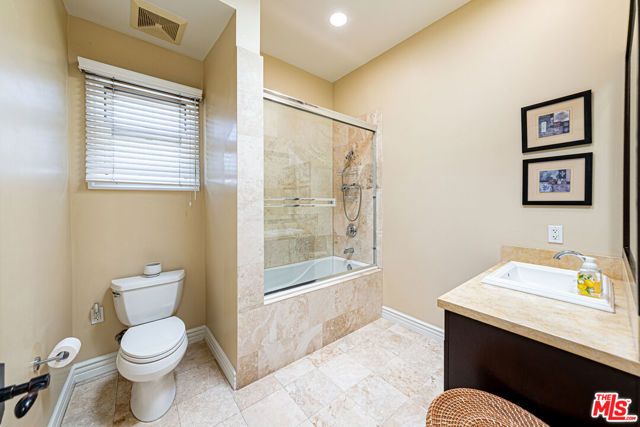 5057 Maplewood Avenue PH4, Los Angeles, CA 90004