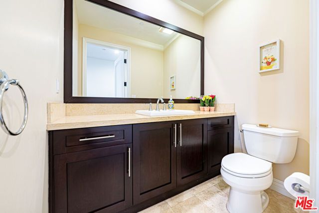 5057 Maplewood Avenue PH4, Los Angeles, CA 90004