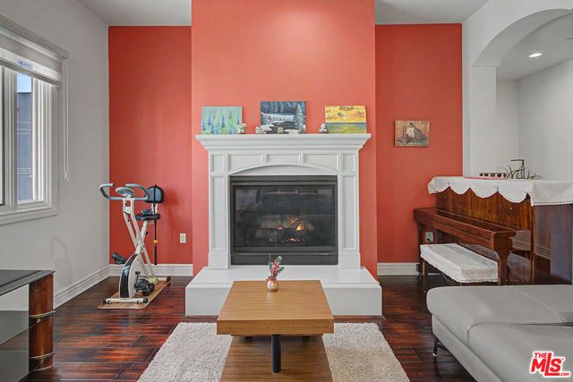 5057 Maplewood Avenue PH4, Los Angeles, CA 90004