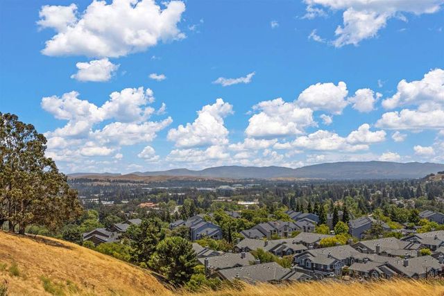 1311 Amalfi Ct, San Ramon, CA 94583